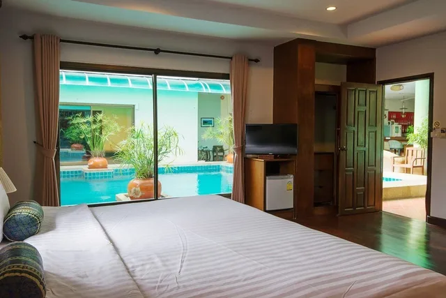 غرفة قياسية بسرير كينج، RedDoorz Plus Evergreen Boutique Hotel 1/6