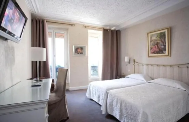 غرفة ديلوكس ثلاثية بثلاثة أسرّة، HOTEL ATLANTIS SAINT GERMAIN DES PRES 1/4