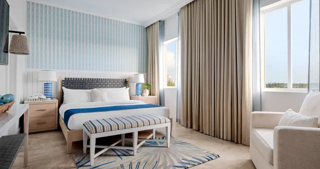 غرفة بريميوم بسرير كينج، Sandals Royal Bahamian - Adults Only 1/2