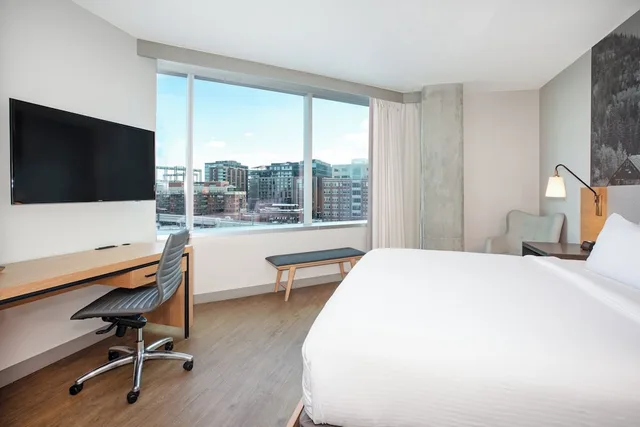 Expanded, Standard, King Bed, City View, Hotel Indigo Denver Downtown - Union Station, an IHG Hotel 6/10