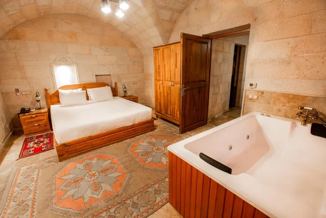 جناح بسرير كينج، Caldera Hotel 7/8