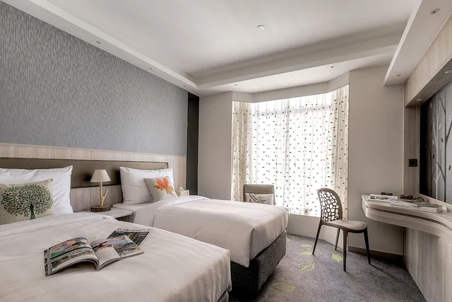 Pine, Twin Beds، Stanford Hillview 5/10