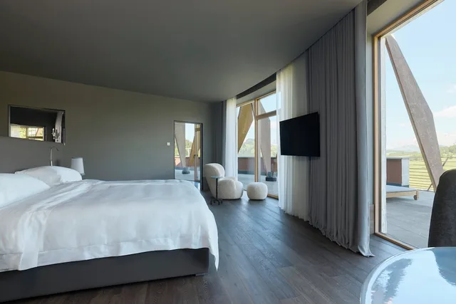 Chalet, Deluxe, Suite, 1 King and 1 Single Beds، Alpina Dolomites 1/3