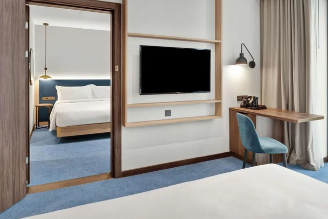 Room, King Bed, Atrium View, Accessible، Hilton Garden Inn Riga Old Town 4/6