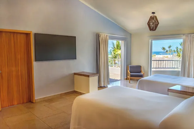 غرفة عائلية بسرير كينج وسريرين كوين، Friendly Fun Vallarta Different Experiences 1/2