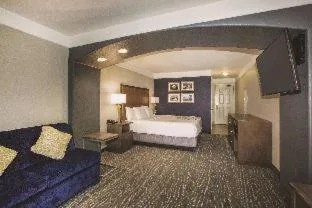 غرفة، La Quinta Inn Suites Manteca Ripon 2/2