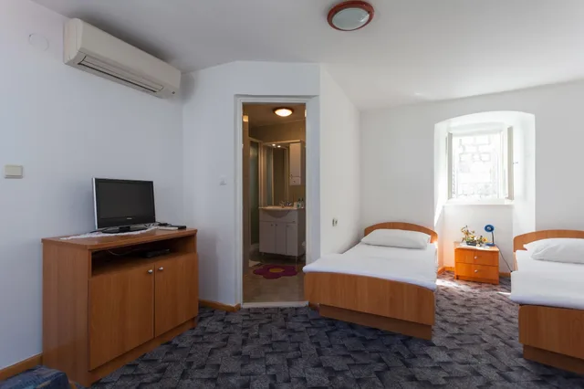 غرفة كومفورت بسرير مزدوج أو سريرين منفصلين بشرفة، Orhan Rooms Dubrovnik 6/8