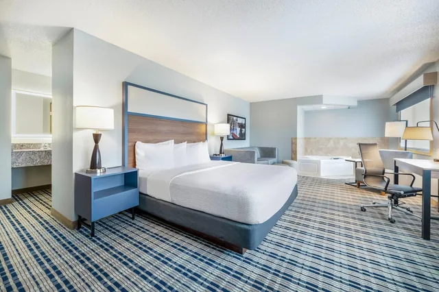Suite, King Bed, Sofa, Americinn By Wyndham Baudette 1/9