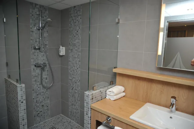 Deluxe, King Bed, INTERHOTEL ESPACE CITE 7/8