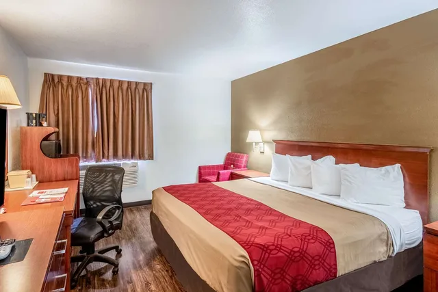 غرفة بسرير كينج، Days Inn by Wyndham Canon City 3/6