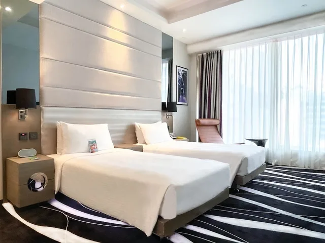 غرفة ديلوكس بسريرين منفصلين، Hotel Madera Hong Kong 1/4