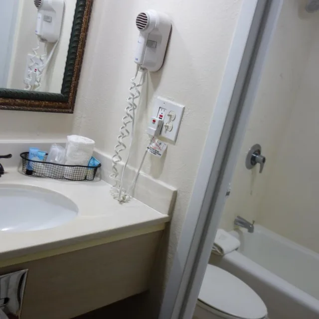 Room, King Bed, Exterior Entrance، THE PARAGON of Golden Isles 5/6