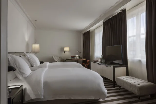 غرفة تنفيذية بسريرين منفصلين، Rosewood London 2/4