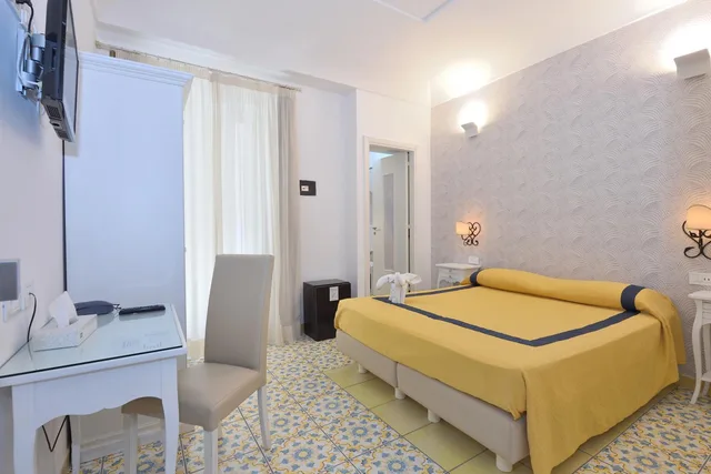 Economy, Double Bed, Hotel Settebello 1/7