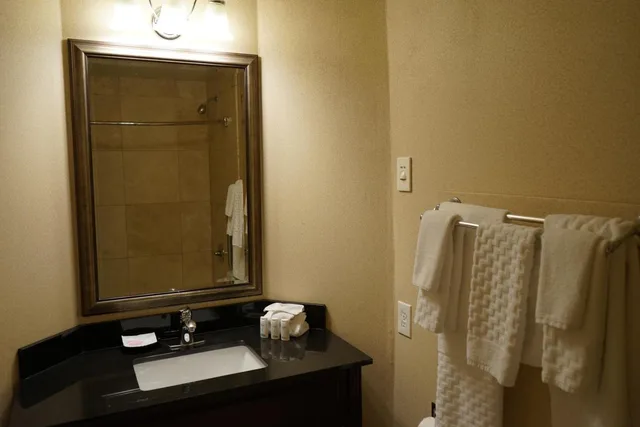 استوديو بسرير كوين، Wingate by Wyndham Bellingham Heritage Inn 7/8