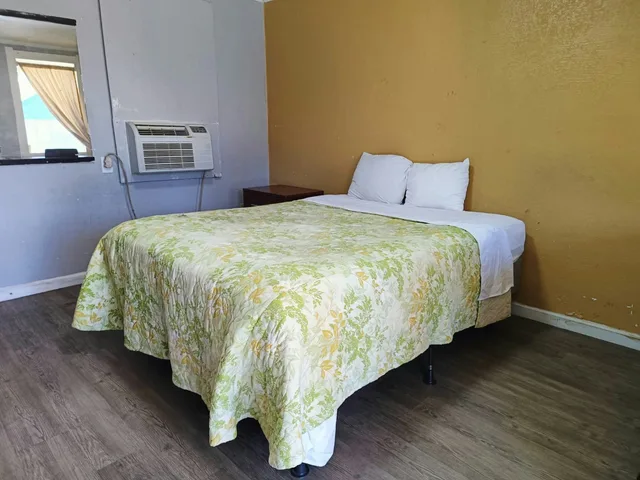 غرفة بسرير مزدوج، Crown Inn by OYO Orangeburg Hwy 301 3/5