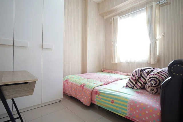 Room, 1 Double and 1 Single Bed, Vika Property GPC by ZUZU 6/10