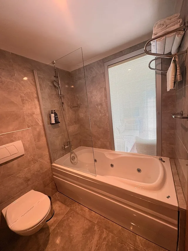 جناح جونيور بسرير مزدوج مع أريكة، Parion Hotel 3/4