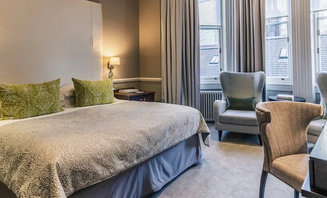 Gardens, Deluxe, Twin Beds, King Bed، No 11 Cadogan Gardens Hotel 5/10