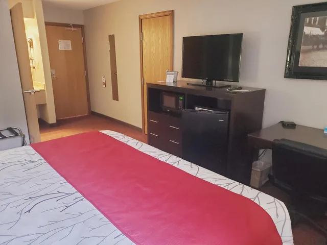 غرفة بسرير كينج، Blackstone Lodge Suites 2/5