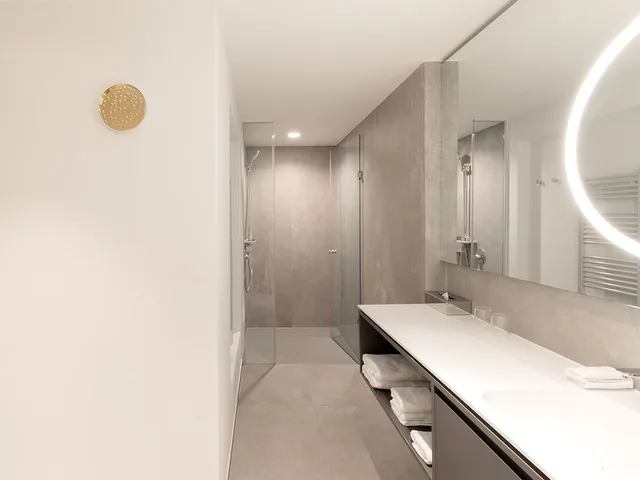 جناح جونيور بسرير كينج، KPM Hotel and Residences 5/6