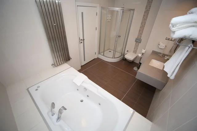 Suite, Queen Bed, Grand Nora Hotel 2/3