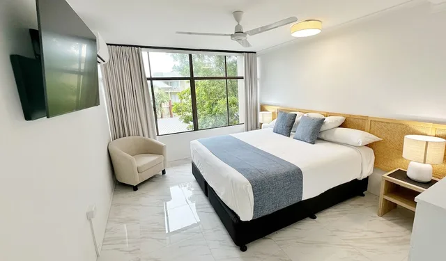 Family, Apartment, 1 King and 1 Single Beds, Sofa, The Reef Retreat 1/5