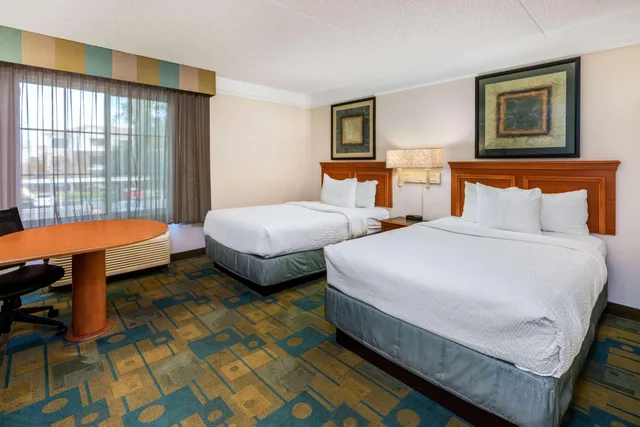 غرفة رباعية لذوي الإعاقة، La Quinta Inn & Suites by Wyndham Phoenix West Peoria 1/1