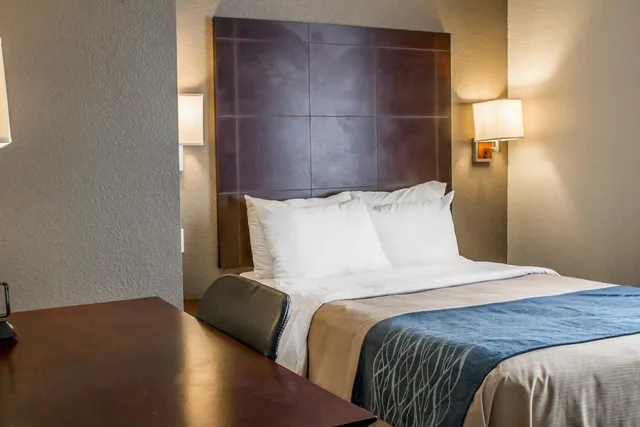 غرفة قياسية بثلاثة أسرّة، Comfort Inn Sandusky 9/10
