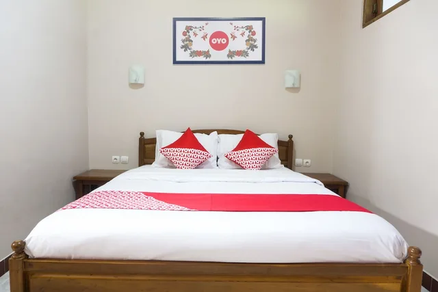 Standard, Double Bed, OYO 942 Srikandi Hotel 3/6