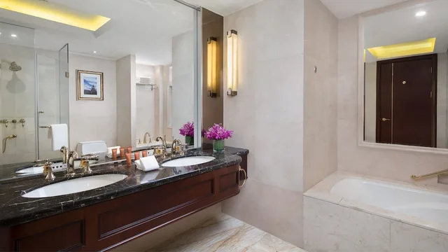 جناح بسرير كينج بغرفة نوم واحدة في طابق مرتفع، Crowne Plaza Deqing Moganshan 4/5