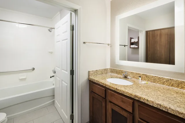 جناح بسرير كوين، Staybridge Suites Durham Chapel Hill Rtp 2/2