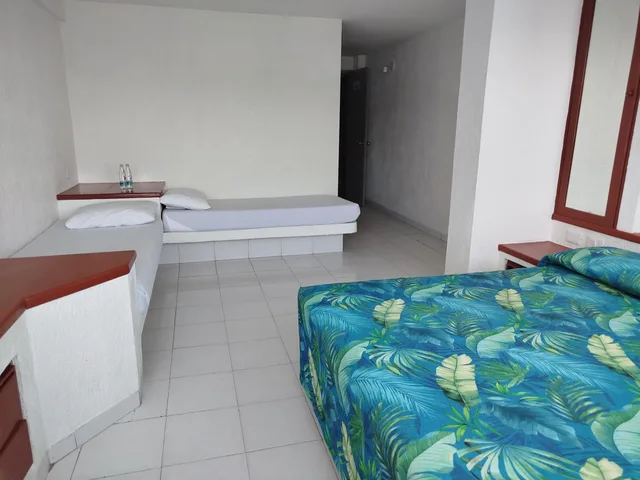 غرفة بسرير مزدوج بإطلالة على البحر، Hotel Aristos Acapulco 8/10