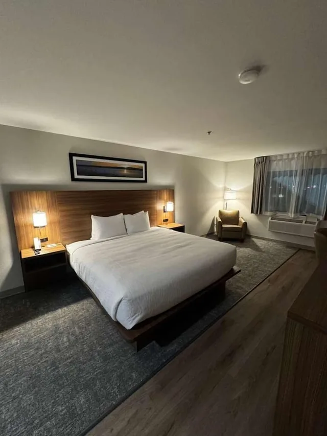 غرفة قياسية بسرير كينج، Quality Inn Midland TX 3/7
