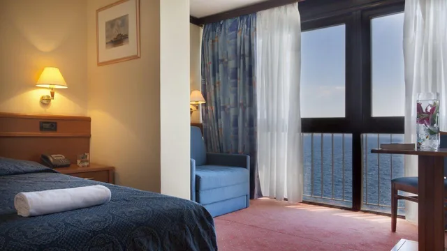 غرفة سوبيريور ثلاثية بإطلالة على البحر، Hotel Kristal 2/4