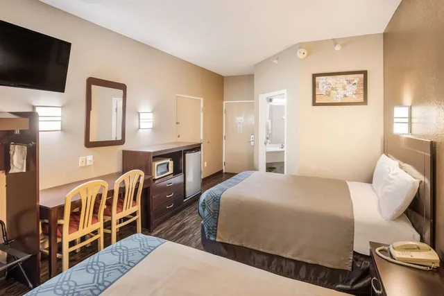 غرفة بسريرين مزدوجين، Econo Lodge Morristown West 3/4