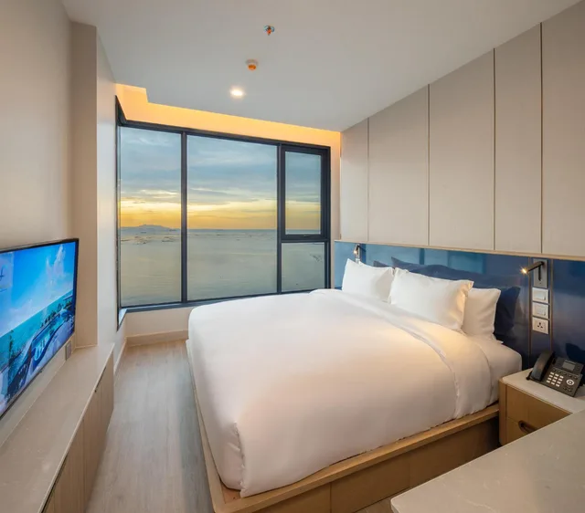 جناح، S. Sriracha Hotel and Residence 7/10