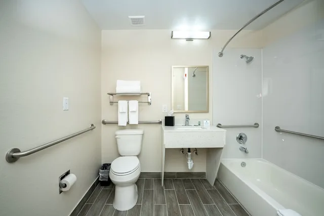 غرفة قياسية بسريرين كوين لذوي الإعاقة، Best Western Houston Bush Intercontinental Airport 4/5