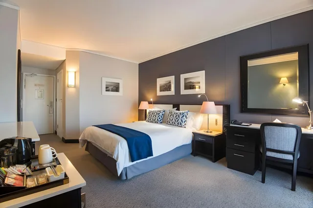 Deluxe, King Bed, The Commodore Hotel 1/4