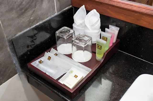 Colonial, Double Bed, Balcony، Cheathata Cta Hotel Siem Reap 7/8