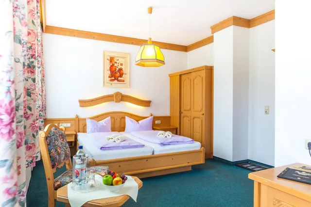 غرفة بسرير مزدوج بحمام خاص، Hotel restaurant Piccolo 2/10