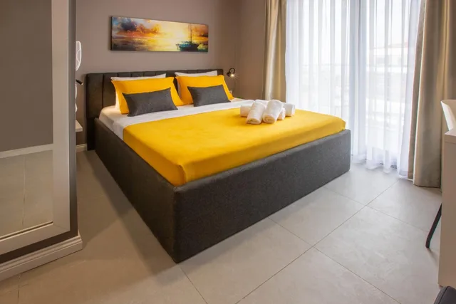 غرفة عائلية بإطلالة على الحديقة، First Joy Hotel 4/10