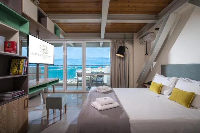 Junior Suite, Deluxe, Sea View, Infinity City Boutique Hotel 2/9
