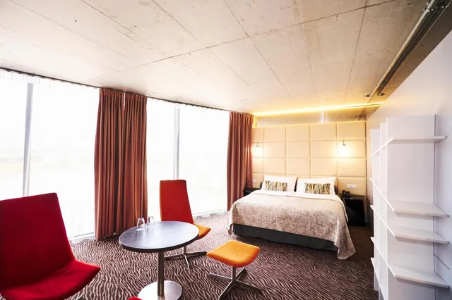 جناح، SONO HOTEL 1/5