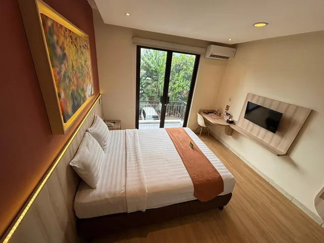 Executive, Balcony, D'Bamboo Suites 2/4