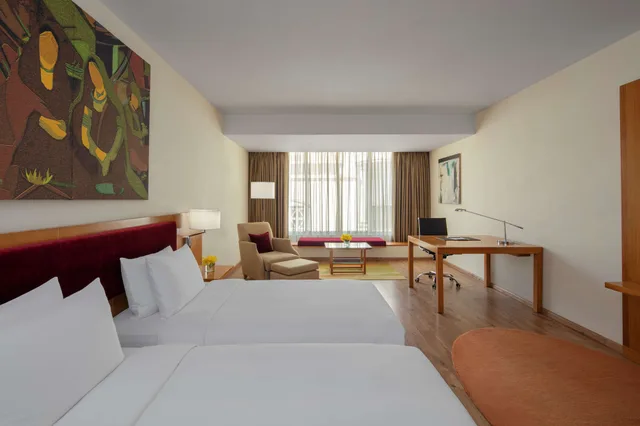 غرفة سوبيريور بسرير كينج، Radisson Blu Plaza Hotel Hyderabad Banjara Hills 1/10