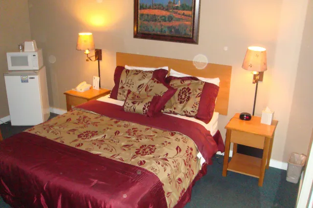 Casita, Queen Bed، Cascade Lodge 4/10