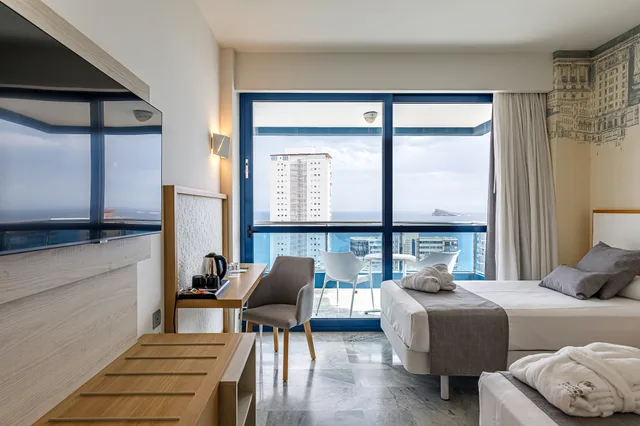 Deluxe, Double or Twin Bed, Madeira Centro Hotel 4/7