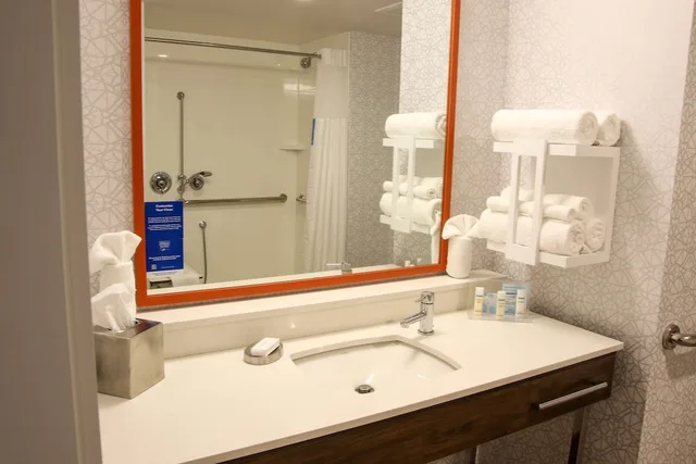 استوديو بسرير كينج لذوي الإعاقة، Hampton Inn and Suites Olean 3/4