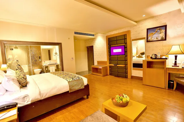 Executive, Suite, King Bed, Balcony, Regenta Resort Bharatpur 1/7
